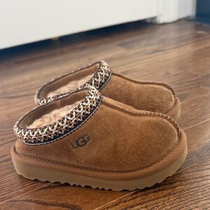 UGG Tasman Chestnut Suede Slippers with Patterned Trim